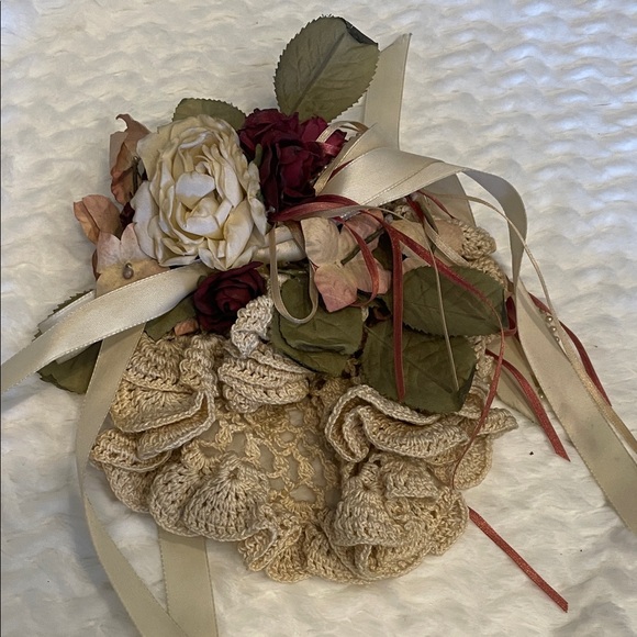 Other - Elegant Floral Lace vintage doily decor